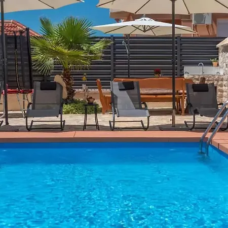 Apartments Iva- With Pool Appartement Sveti Petar (Zadar)